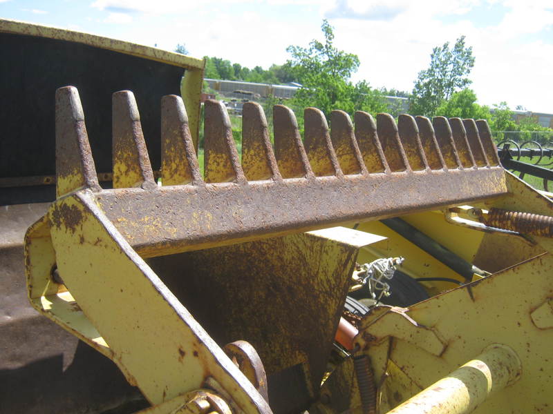 Rock Pickers and Rock Rakes  Degelman 570 Rock Picker Photo